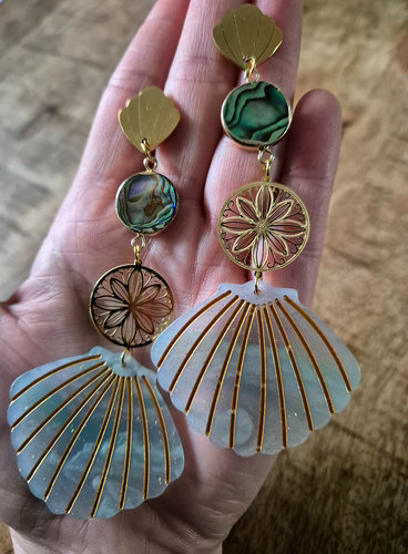 Schelp resin oorbellen - Afbeelding 2