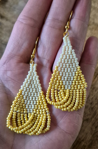 Geel/beige oorbellen - Afbeelding 2