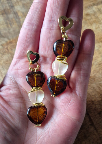 Bruine hartjes oorbellen - Afbeelding 2