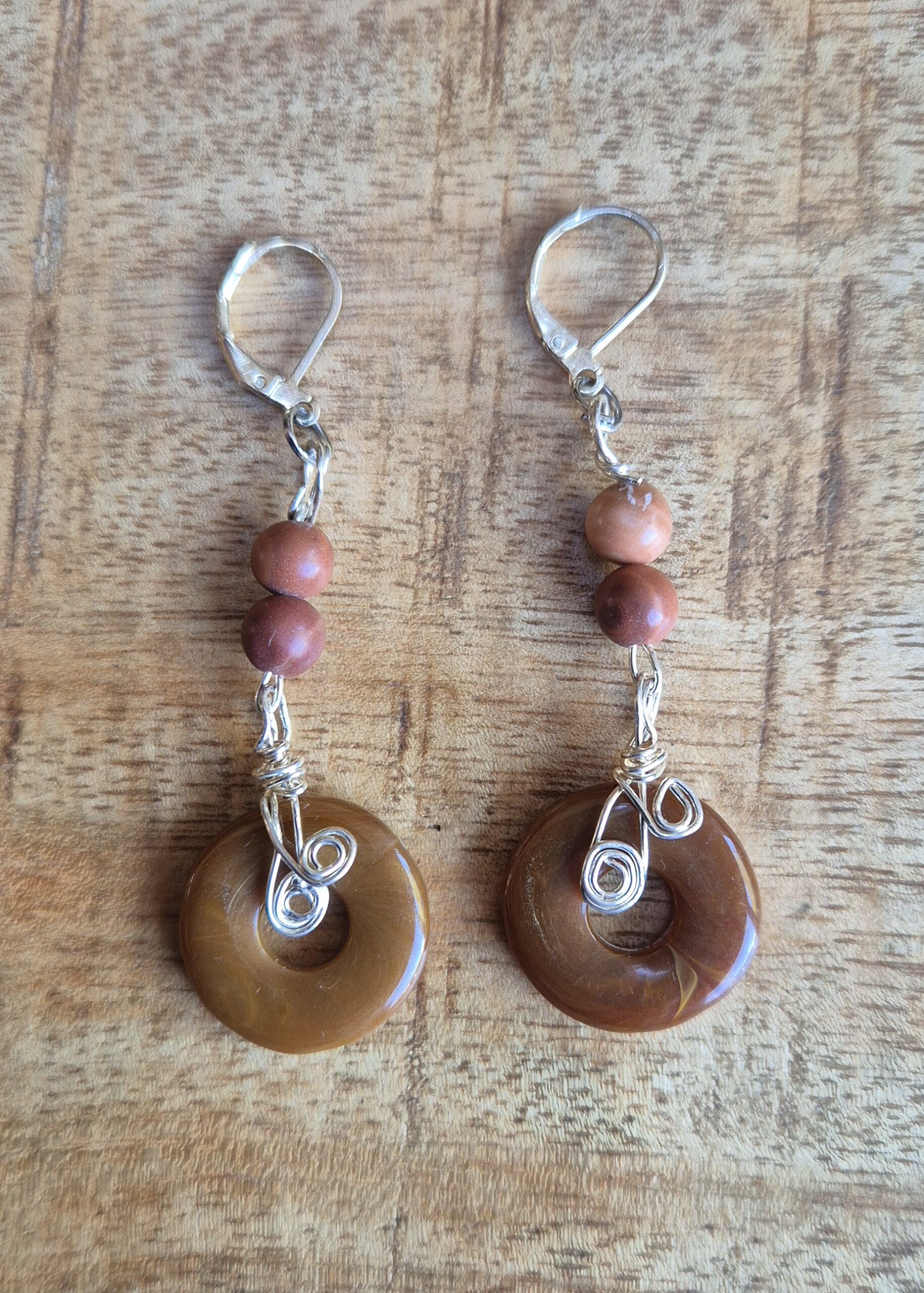 Oorbellen bruintinten