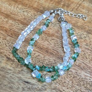 Groen transparant armbandje