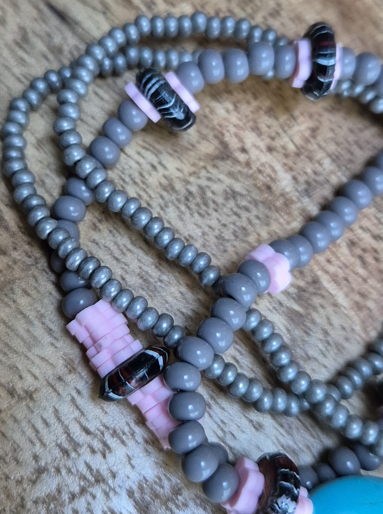 Grijze rocaille armband - Afbeelding 3