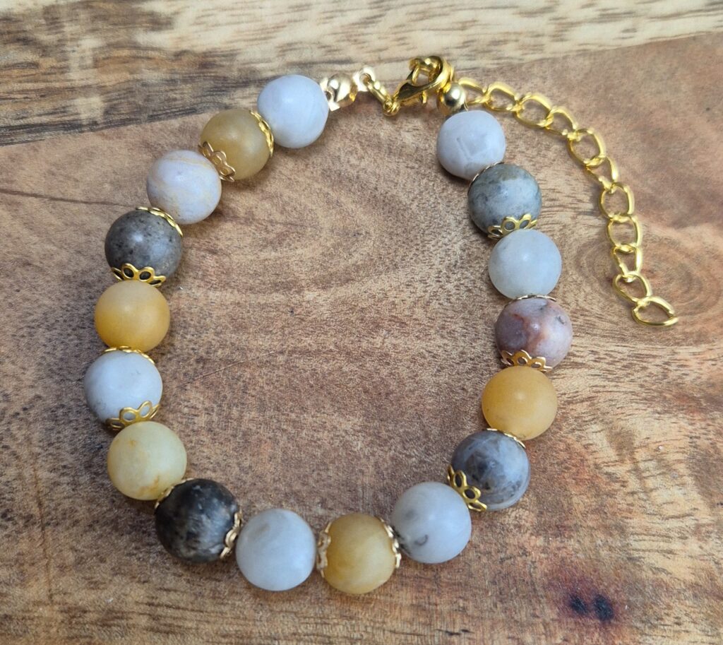 Neutrale natuursteen armband