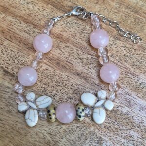 Rozenkwarts armband vlinder