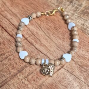 Glaskralen armband hartjes