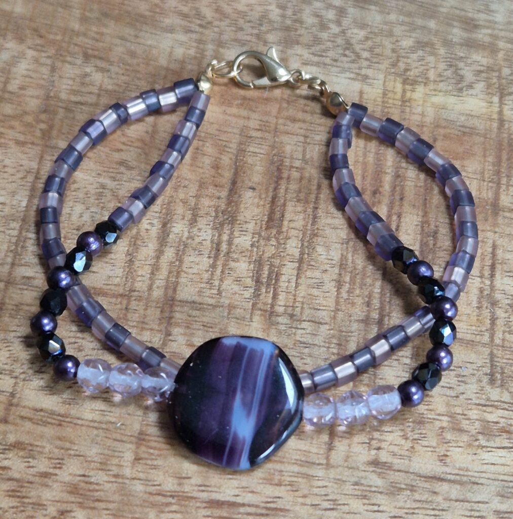 Paarse armband