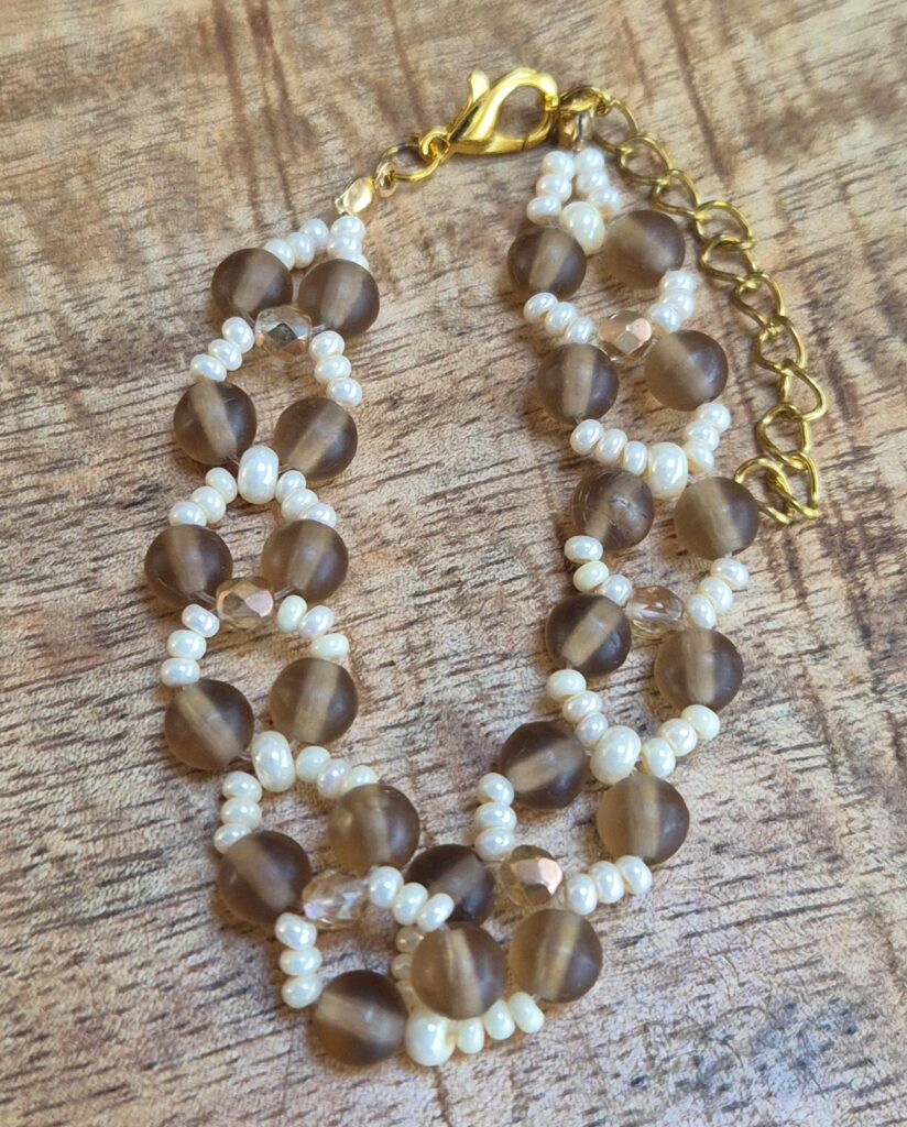Bruin beige armband