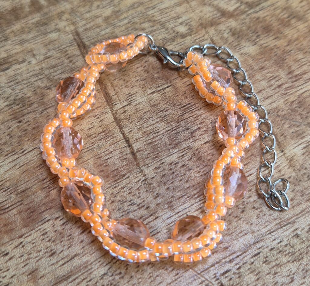 Neon oranje armbandje