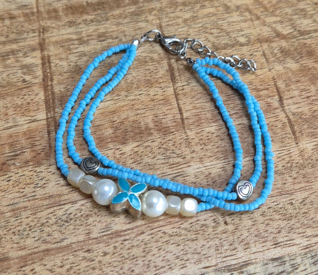 Blauwe rocaille armband