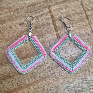 Statement oorbellen met rocailles