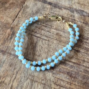 babyblauw armbandje