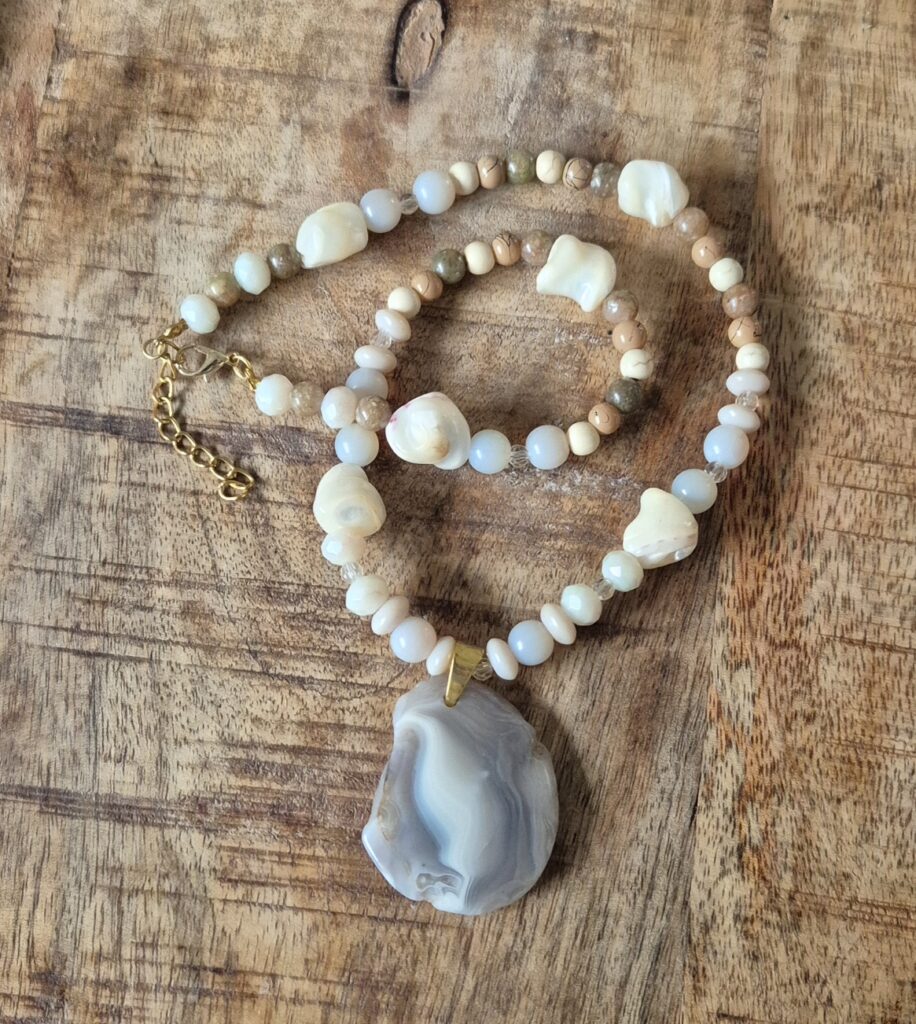 Beige ketting agaat