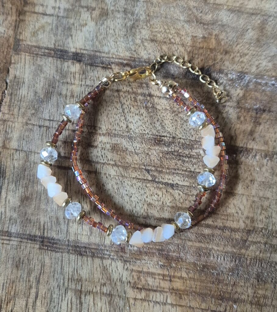 Aardetint armbandje