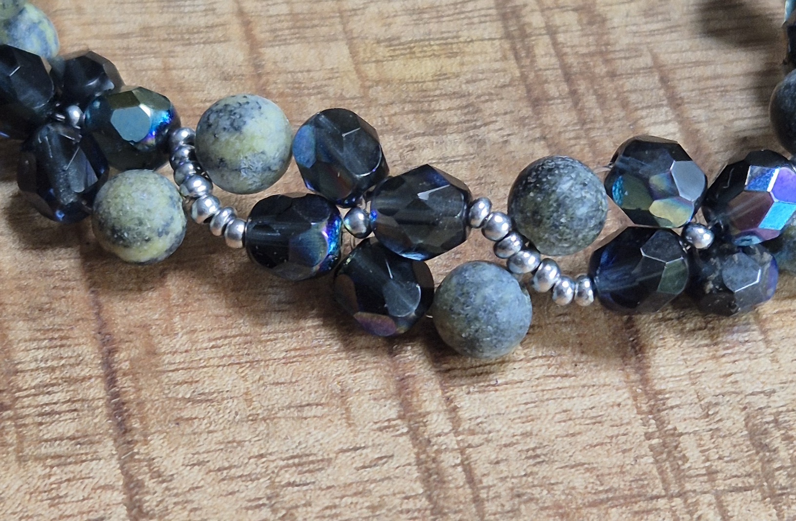 Donkere speelse armband - Afbeelding 2