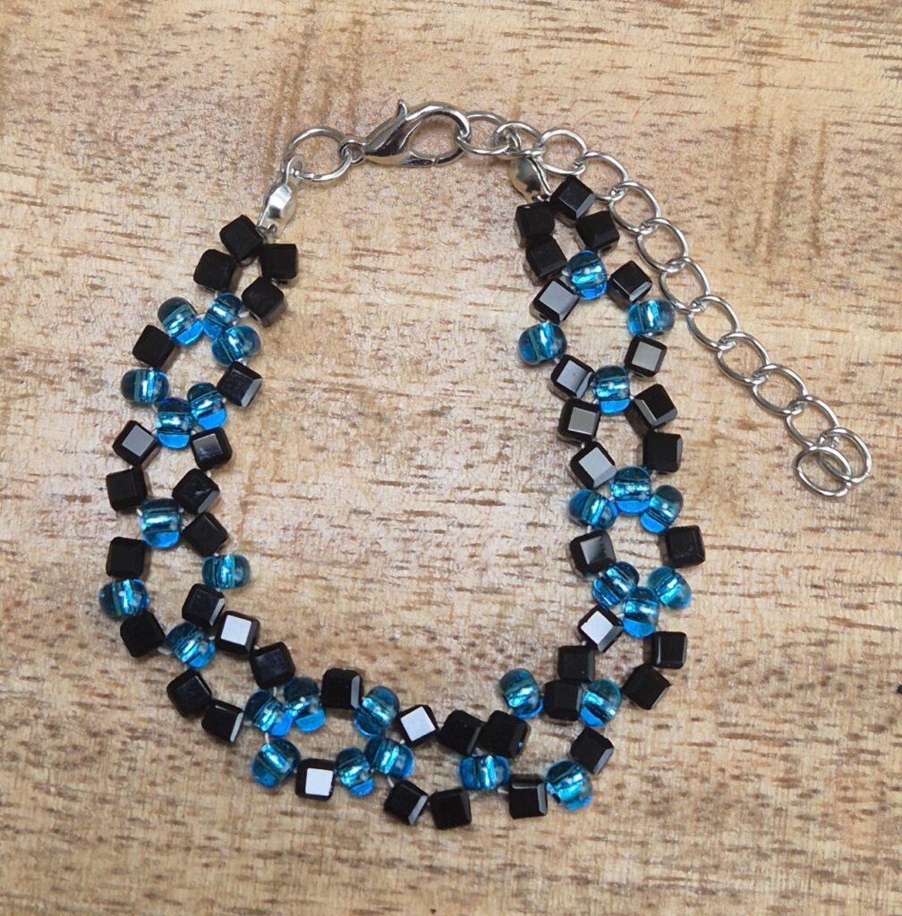 Glasarmband zwart/blauw