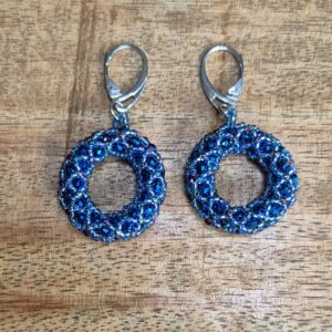 Blauwe statement oorbellen