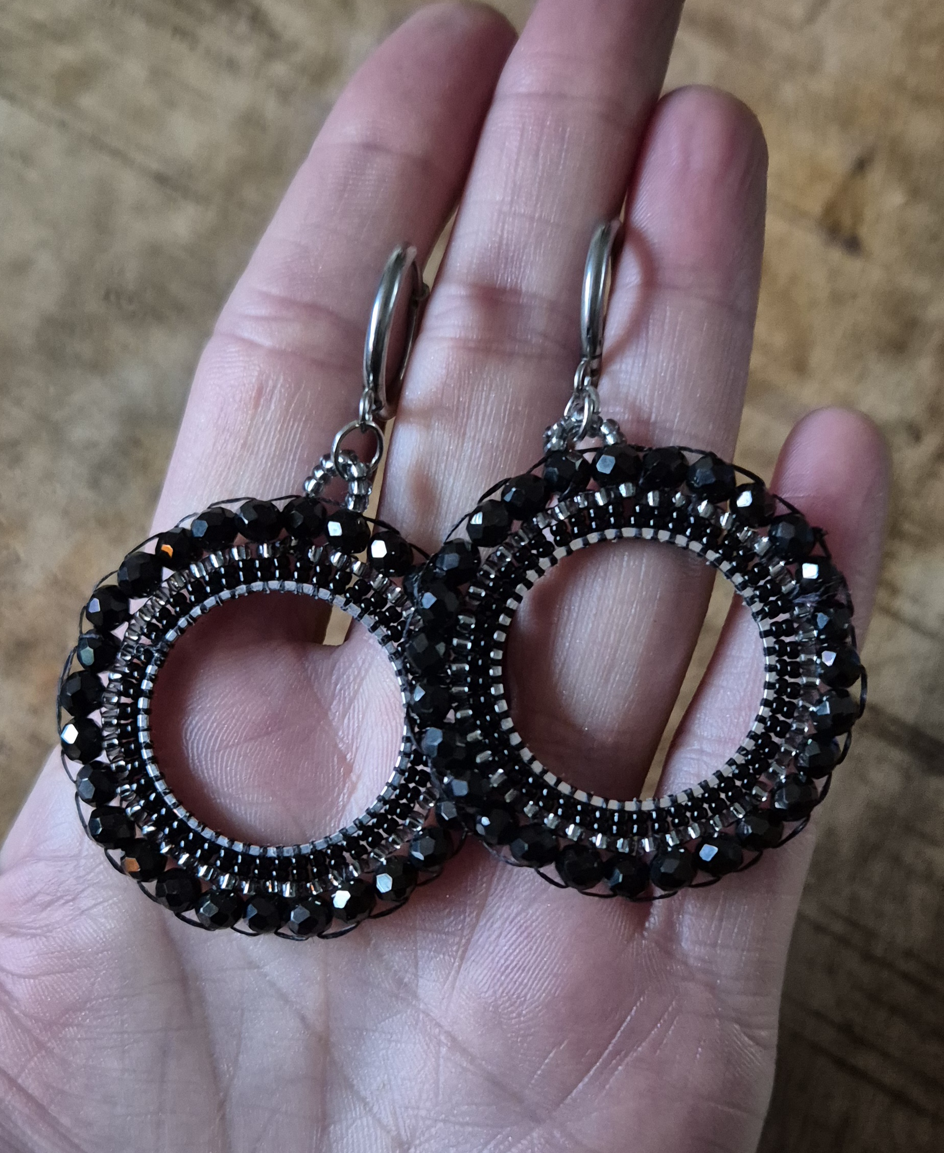 Statement oorbellen zwart zilver - Afbeelding 2